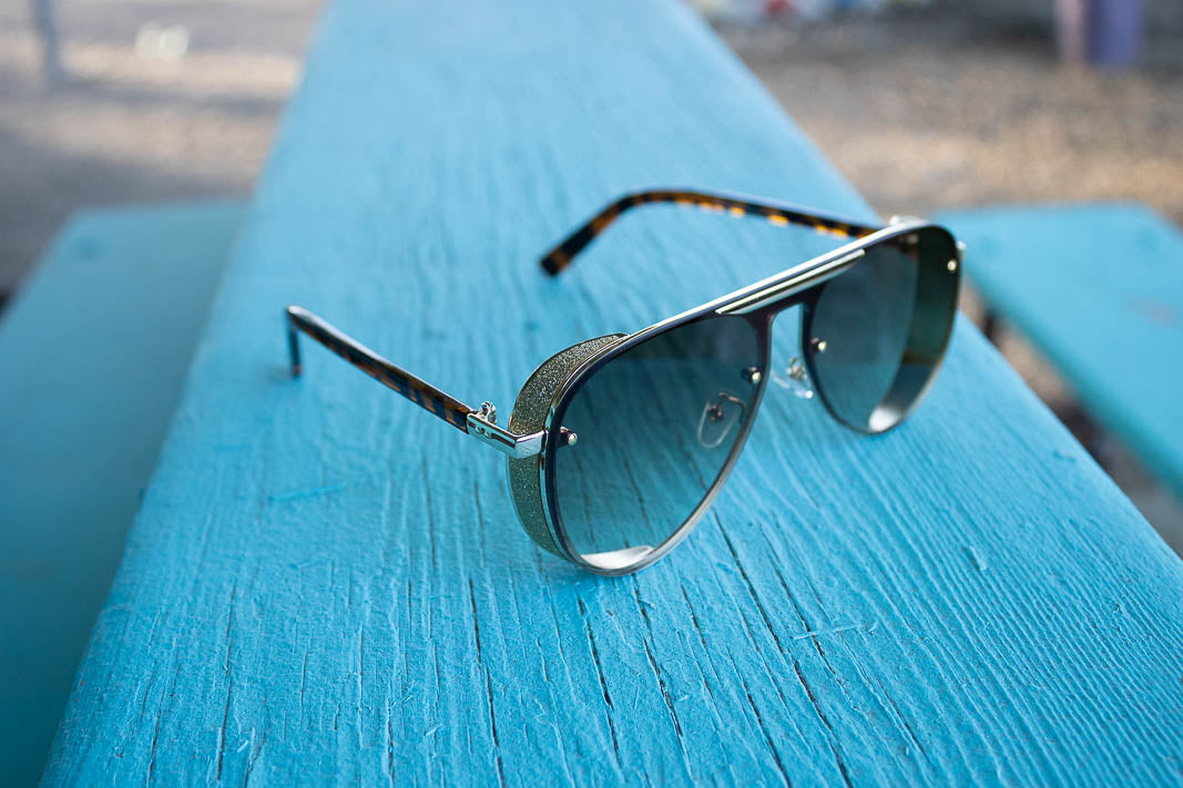 Earhart Iconic Pilot Style Sunglasses