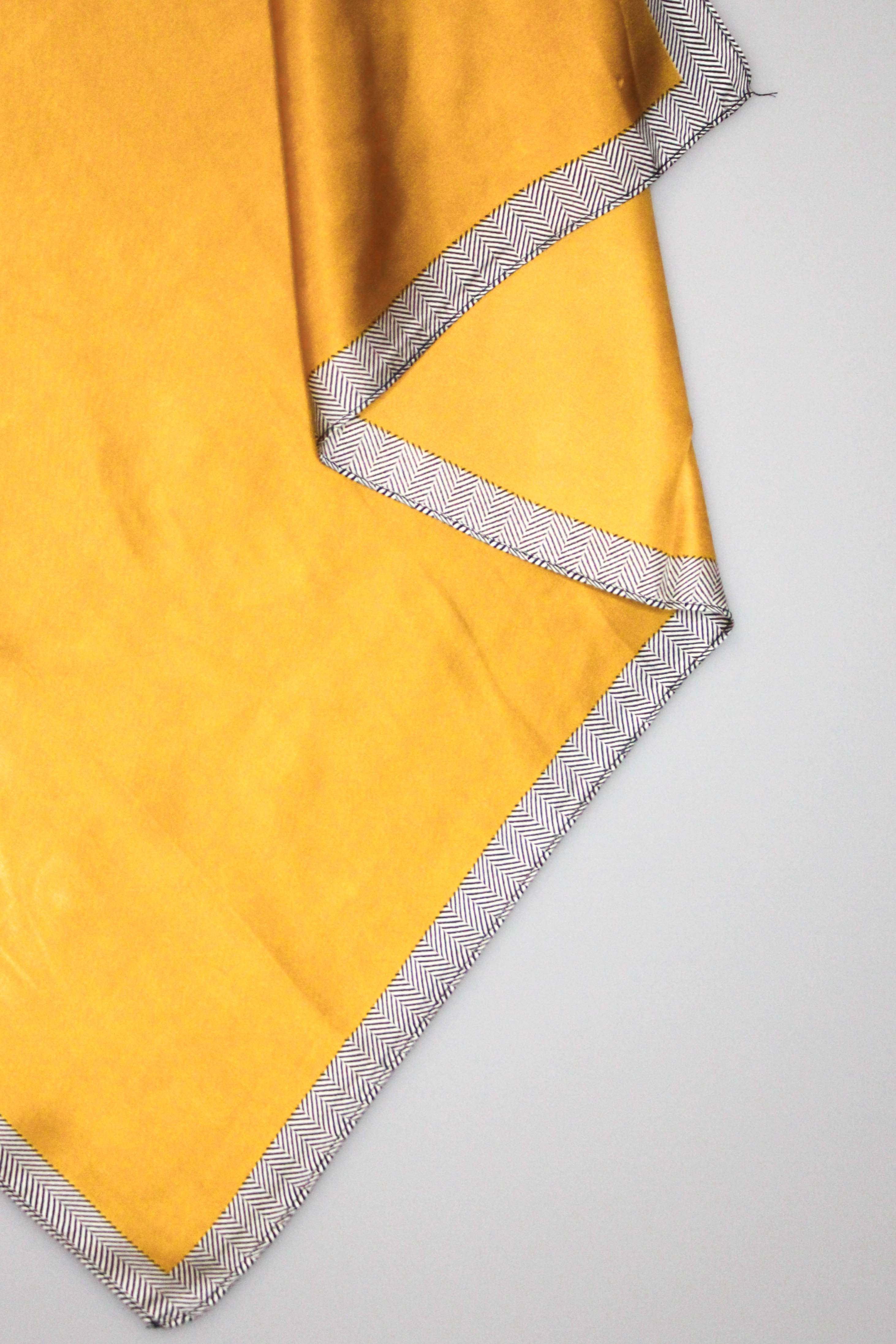 Ellen Scarf - MUSTARD