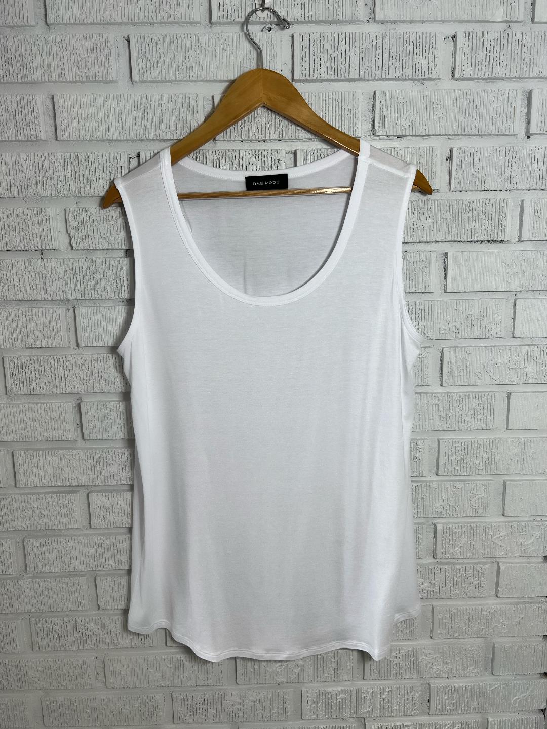 Gwenneth Basic Tank Curvy