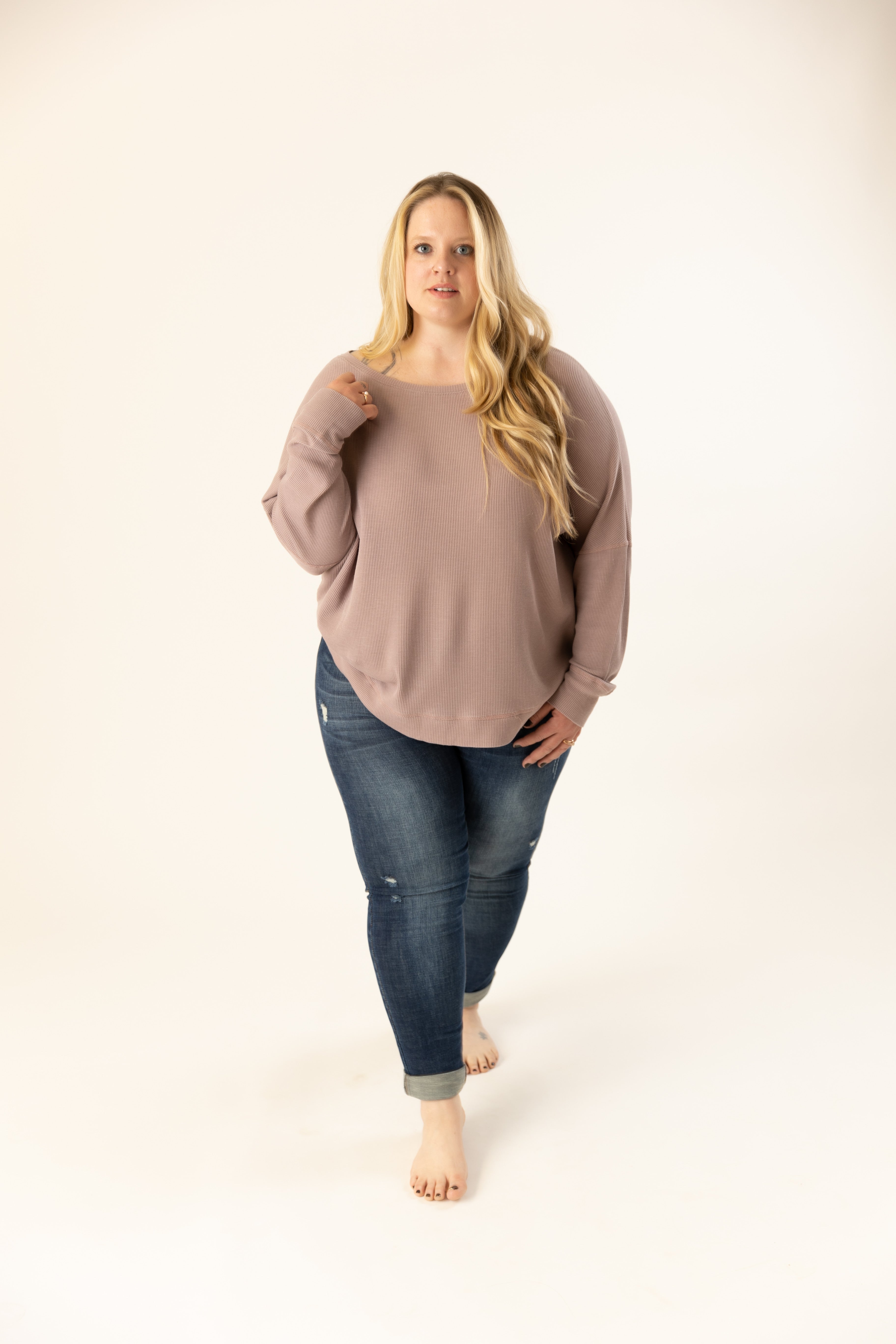 Regina Curvy Pullover