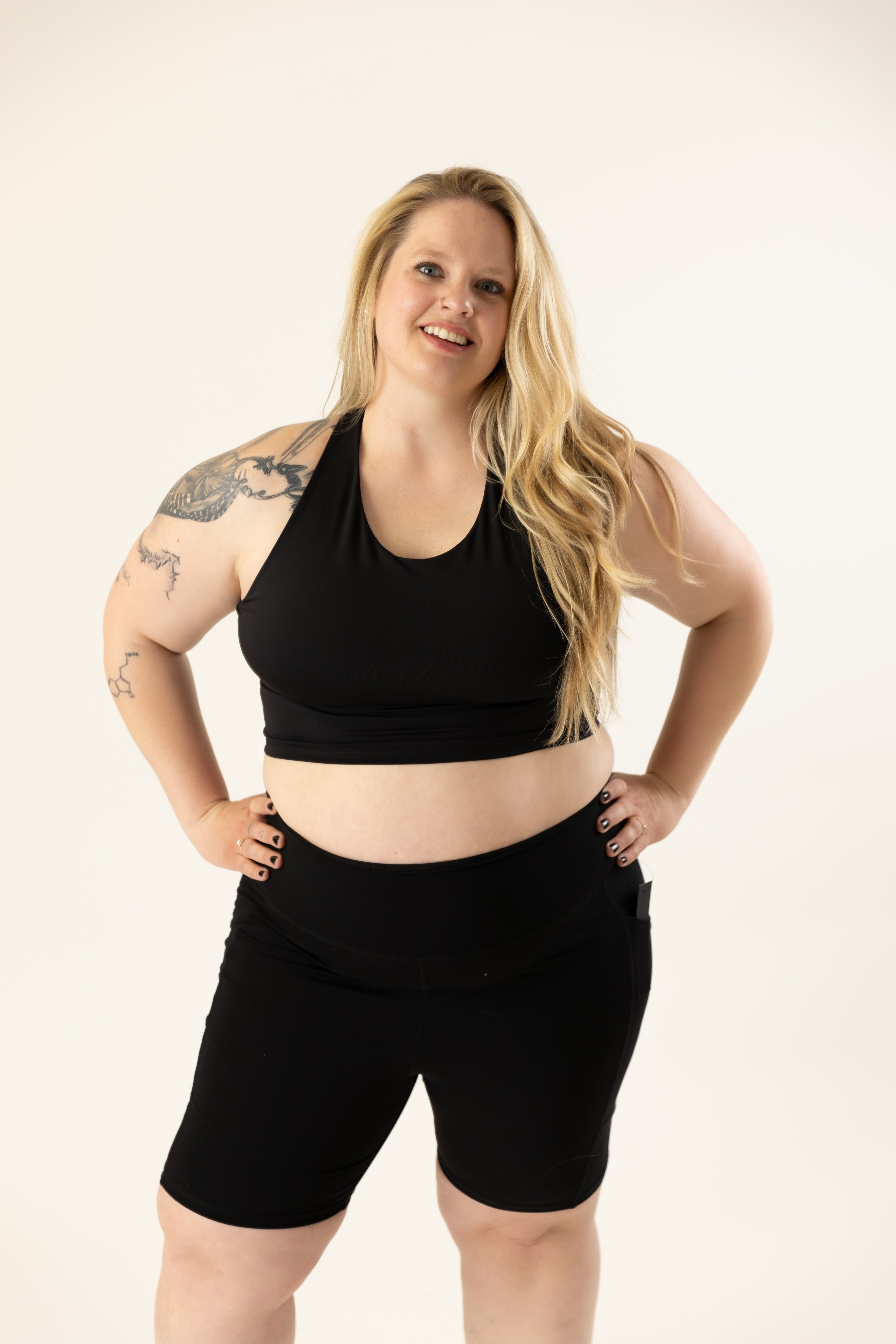Miya Crop Curvy