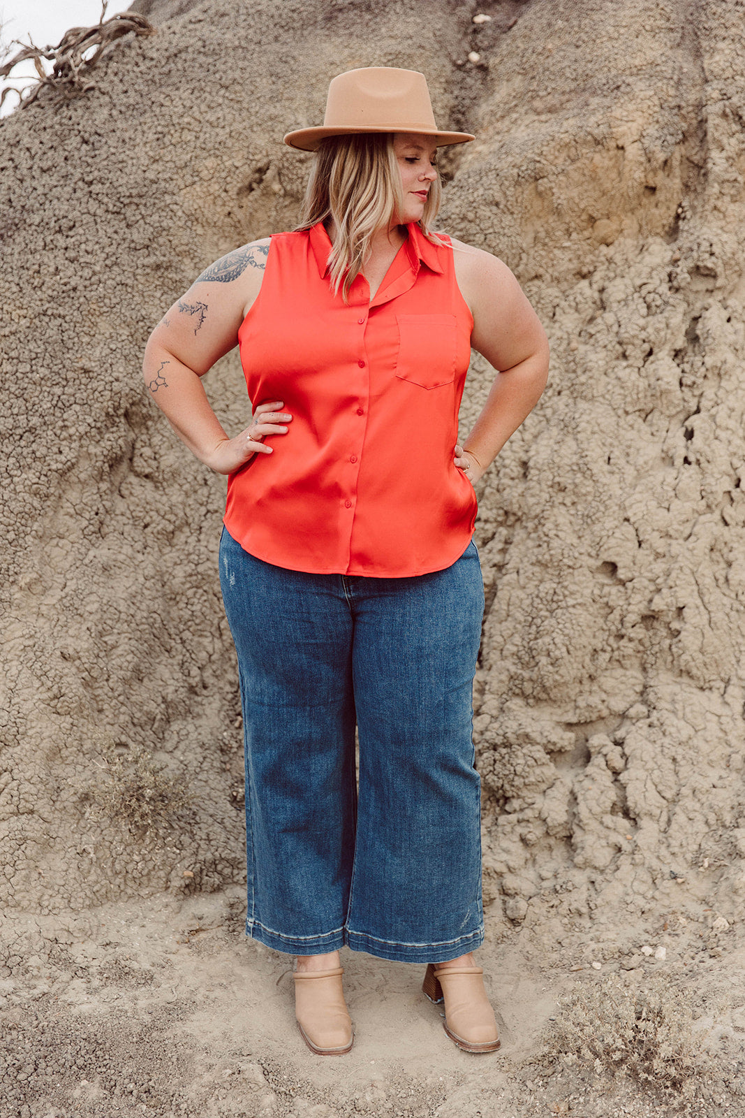 Trisha Sleeveless Button Down Blouse Curvy