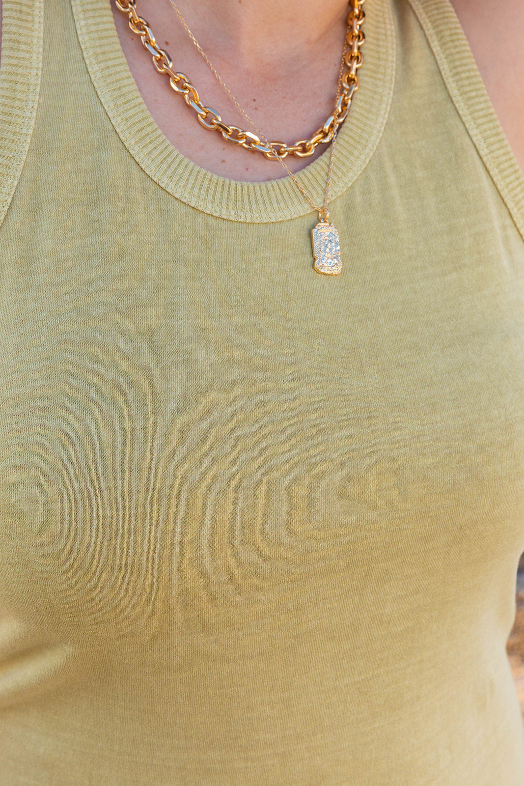 Geometric detail double chain necklace